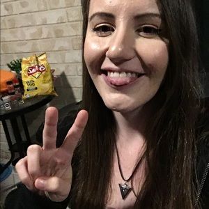 Meet your Posher, Makayla